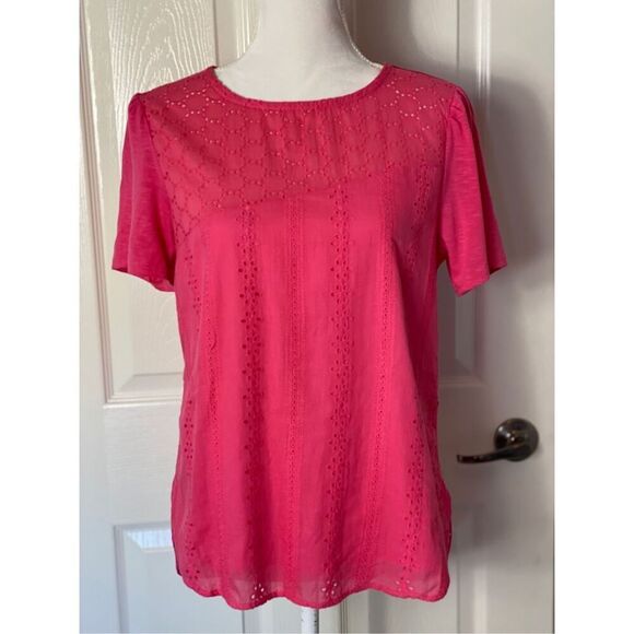 KAKTUS Women's SMALL Eyelet Top in Color: Berry - Picture 3 of 6